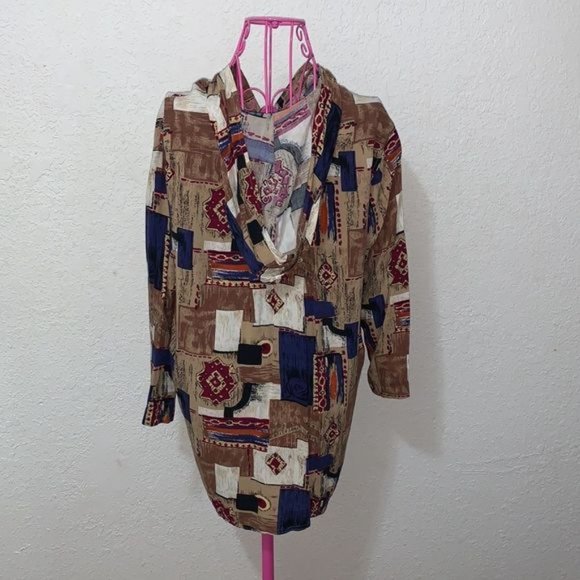 Colorful button up blouse with hood - Picture 4 of 16